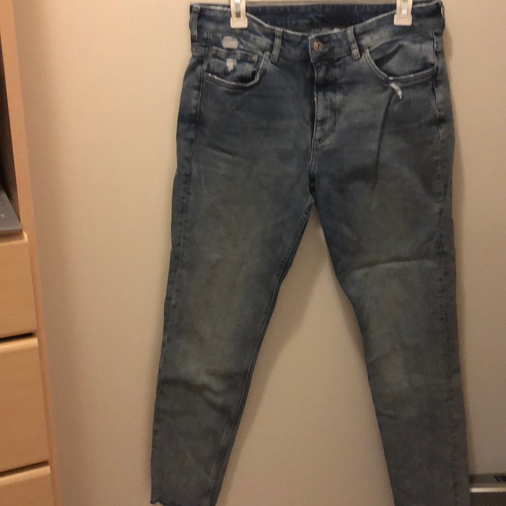 Medium wash boyfriend jeans